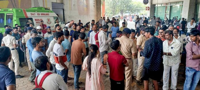 Stampede at Bandra Railway Station in Mumbai Injures Nine