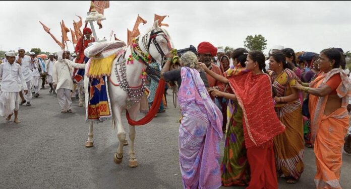 Rural India Outspends Urban Areas During Festivals: A New Spending Trend Emerges