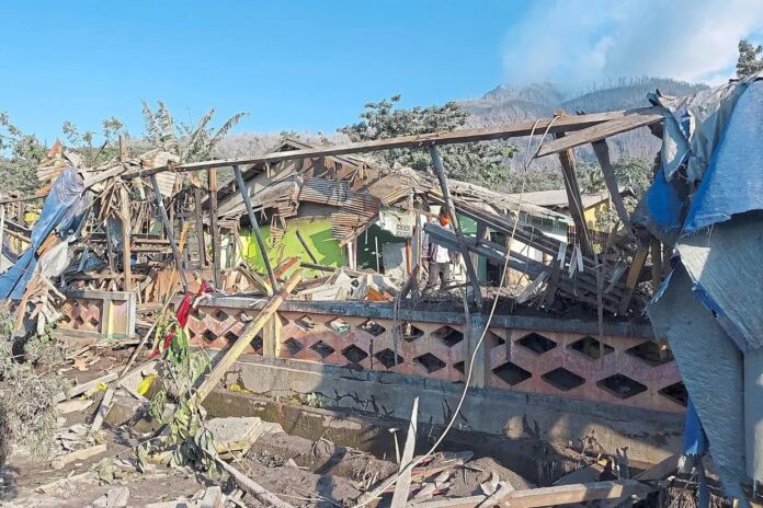 Indonesian Government Evacuates 16,000 Residents From Flores Island After Mount Lewotobi Eruption