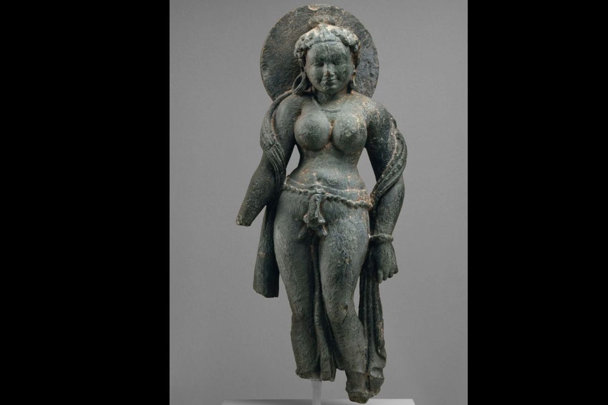 US returns looted antiquities worth $10 million to India 