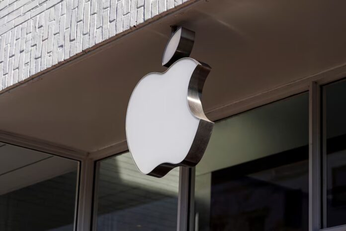 Apple Seeks To Defend Google