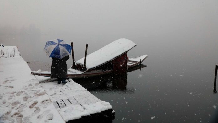 Fresh Snowfall In Kashmir Intensifies Chillai-Kalan’s Grip On The Valley