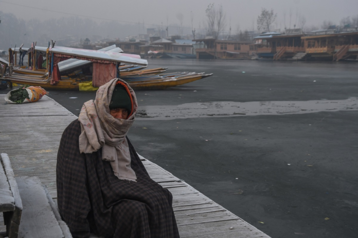 Intense Cold Wave Grips Kashmir: Srinagar Records Minus 7.3 Degrees Celsius