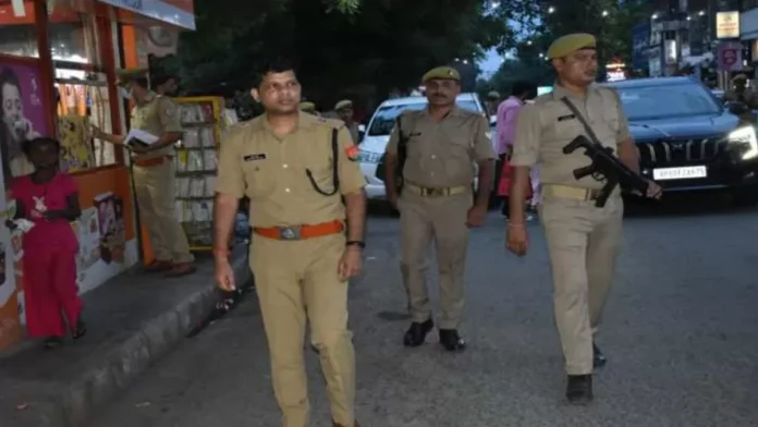 Agra Police Introduces Courtesy Policy, Replacing 'Tu' With 'Aap'